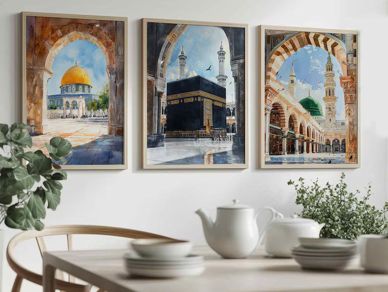 "Trilogie Sacrée : Une Ode Visuelle aux Lieux Saints de l'Islam"